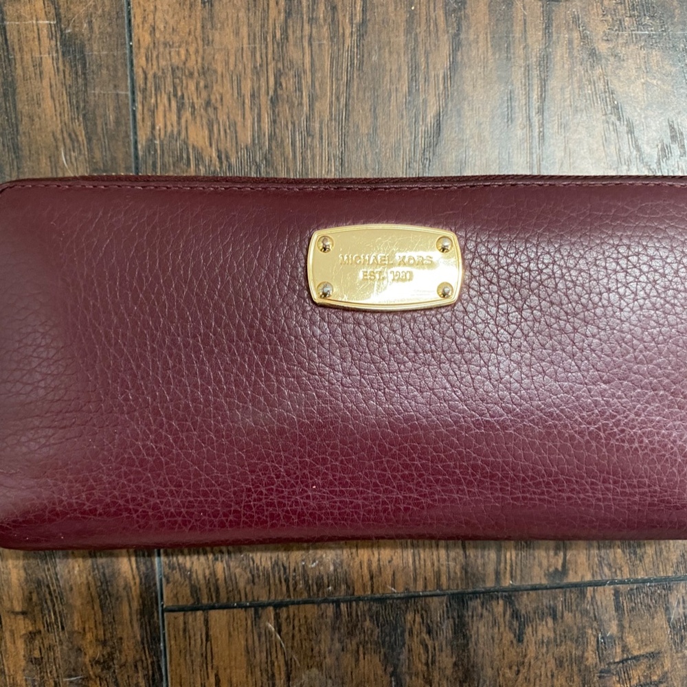 Michael Kors Wallet- Jet Set
